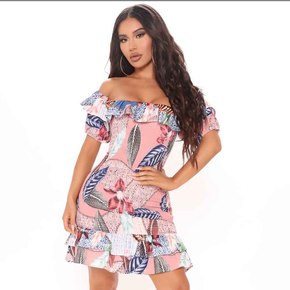 Pleated Mini Dress. Size XL. Pink multicolor